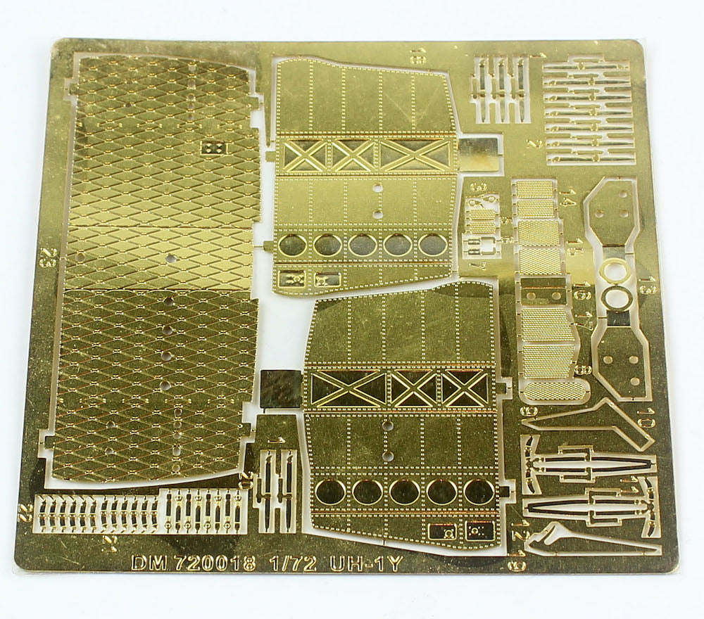 Dream Model 1/72 scale Bell UH-1Y 'Venom' U.S Marines DM720018 scale model kit