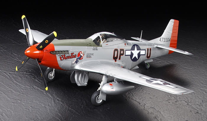 Tamiya 1/32 North American P-51D Mustang WWII Fighter Aircraft Plastic Model Kit 60322