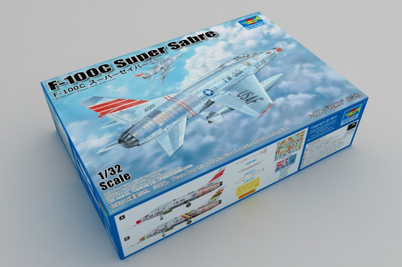 Trumpeter 1/32 North American F-100C Super Sabre (No. 03221)