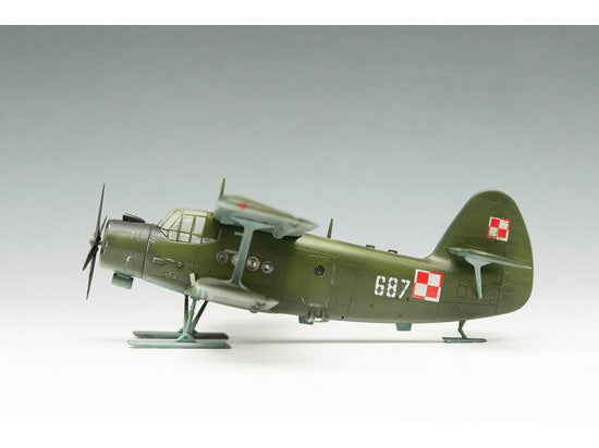 TRUMPETER 1:72 scale AN-2 Colt On Sledge 01607 plastic model kit