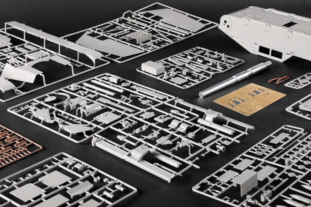 Trumpeter 1:16 Scale German Sd.Kfz.165 Hummel Late Production 00953 Plastic Model Kit