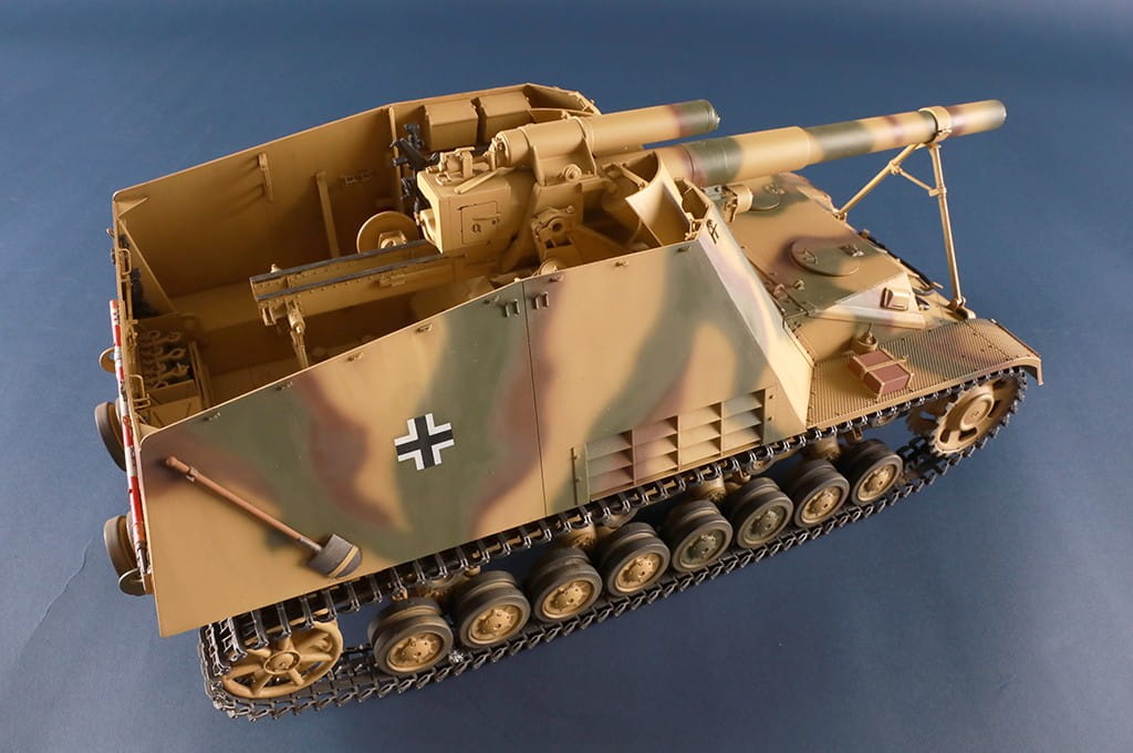 Trumpeter 1:16 Scale German Sd.Kfz.165 Hummel Late Production 00953 Plastic Model Kit