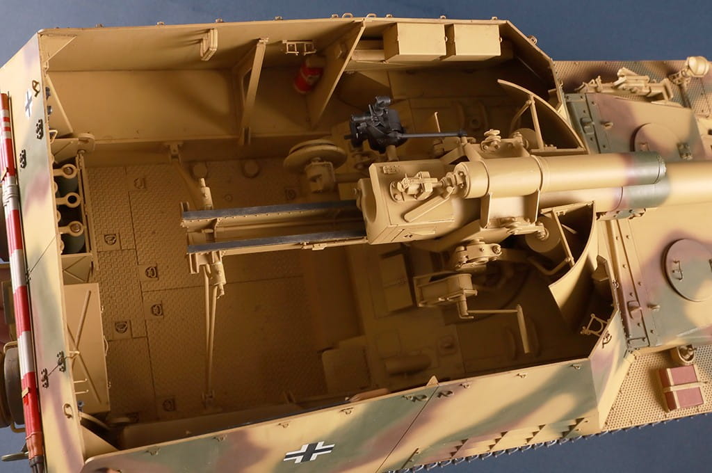 Trumpeter 1:16 Scale German Sd.Kfz.165 Hummel Late Production 00953 Plastic Model Kit