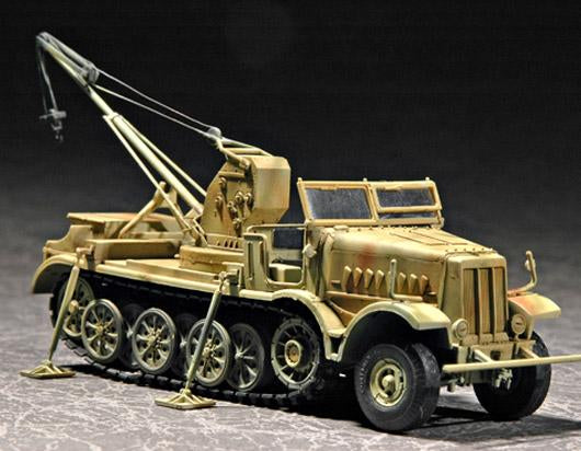 Trumpeter 1:72 scale Drehkran 6t on Zugkraftwagen 18t Sd.Kfz. 9/1 07251 scale model kit