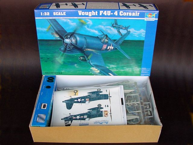 Trumpeter 1:32 scale Vought F4U-4 Corsair 02222 scale model kit