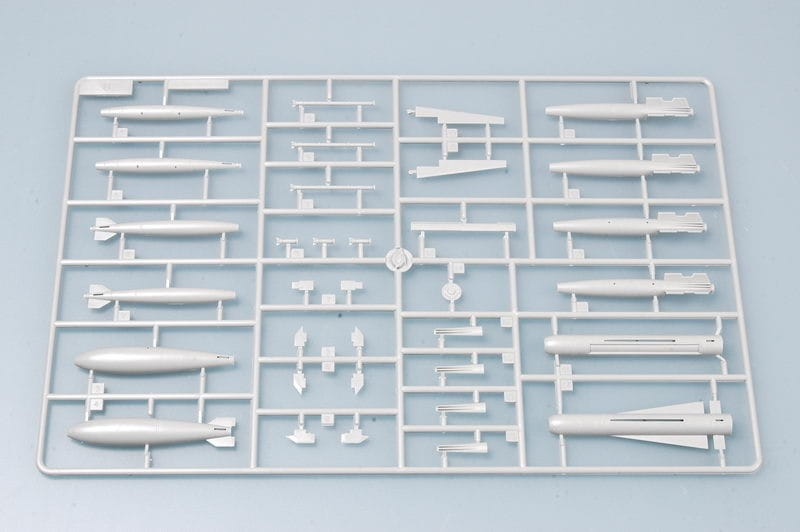 Trumpeter 1:32 scale US Aircraft Weapons A 03302 plastic model kit