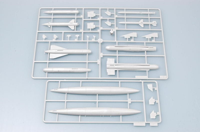 Trumpeter 1:32 scale US Aircraft Weapons A 03302 plastic model kit