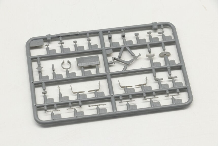 Vee Hobby 1:700 scale USS Worcester (CL-144) "Standard Edition" V57015 scale model kit