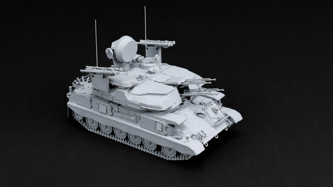 Zimi Model 1:35 scale ZSU-23-4 M2/M4 Soviet Self-Propelled Anti-Aircraft Gun 35124 scale model kit