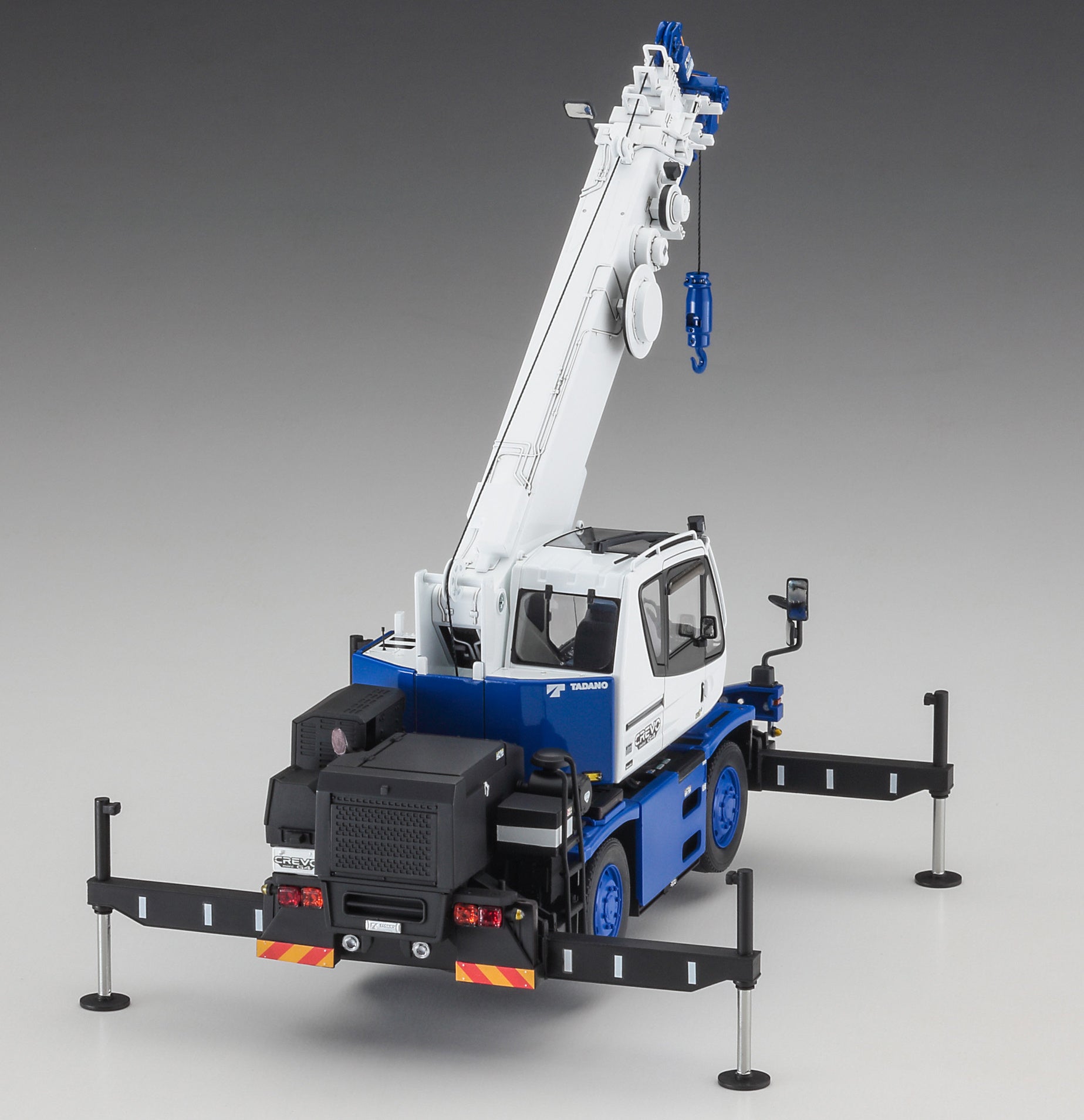 Hasegawa 1/35 Tadano Rough Terrain Crane GR-130NL/N Crevo Mini G4 H Type Outrigger (No. HSG66110)